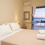 Villa Trapezaki Villas, Seafront *