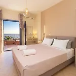 Trapezaki Villas, Seafront