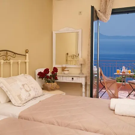 Trapezaki Villas, Seafront Villa *