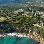 וילה Trapezaki Villas, Seafront