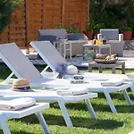 Trapezaki Villas, Seafront וילה *
