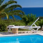 וילה Trapezaki Villas, Seafront טרפזאקי