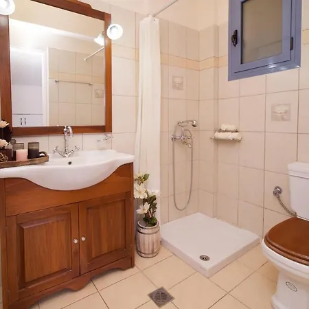 Trapezaki Villas, Seafront *