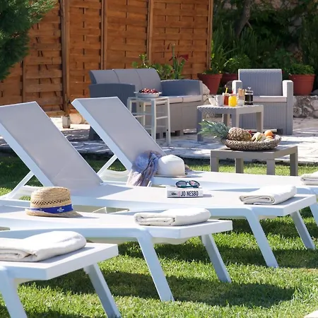 Trapezaki Villas, Seafront Villa *