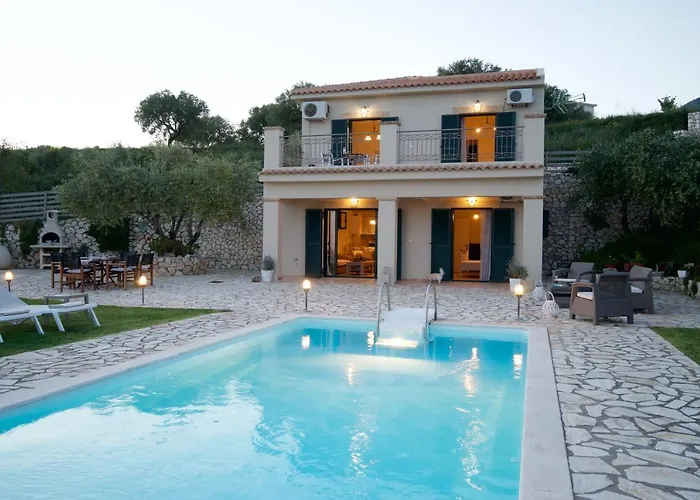 Trapezaki Villas, Seafront Villa *