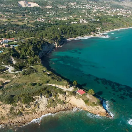 Trapezaki Villas, Seafront 特拉佩扎奇