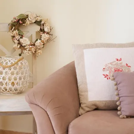 Trapezaki Villas, Seafront