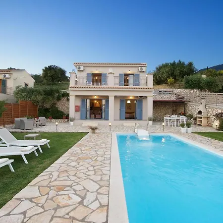 Trapezaki Villas, Seafront * 特拉佩扎奇