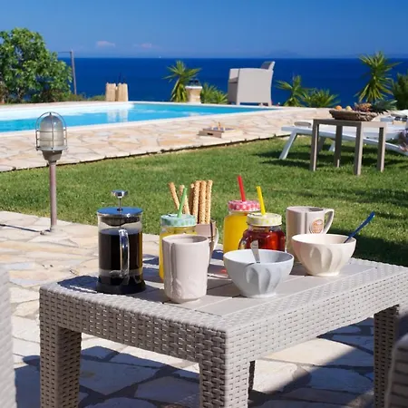 Trapezaki Villas, Seafront *