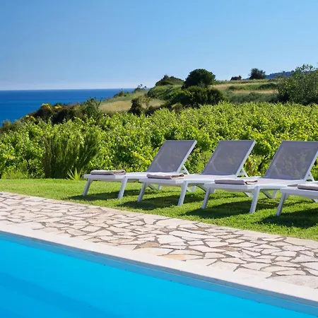 Trapezaki Villas, Seafront * 特拉佩扎奇