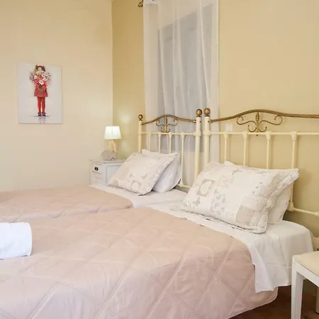 Trapezaki Villas, Seafront *